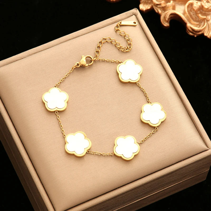 Black Five Leaf Clover Bracelet