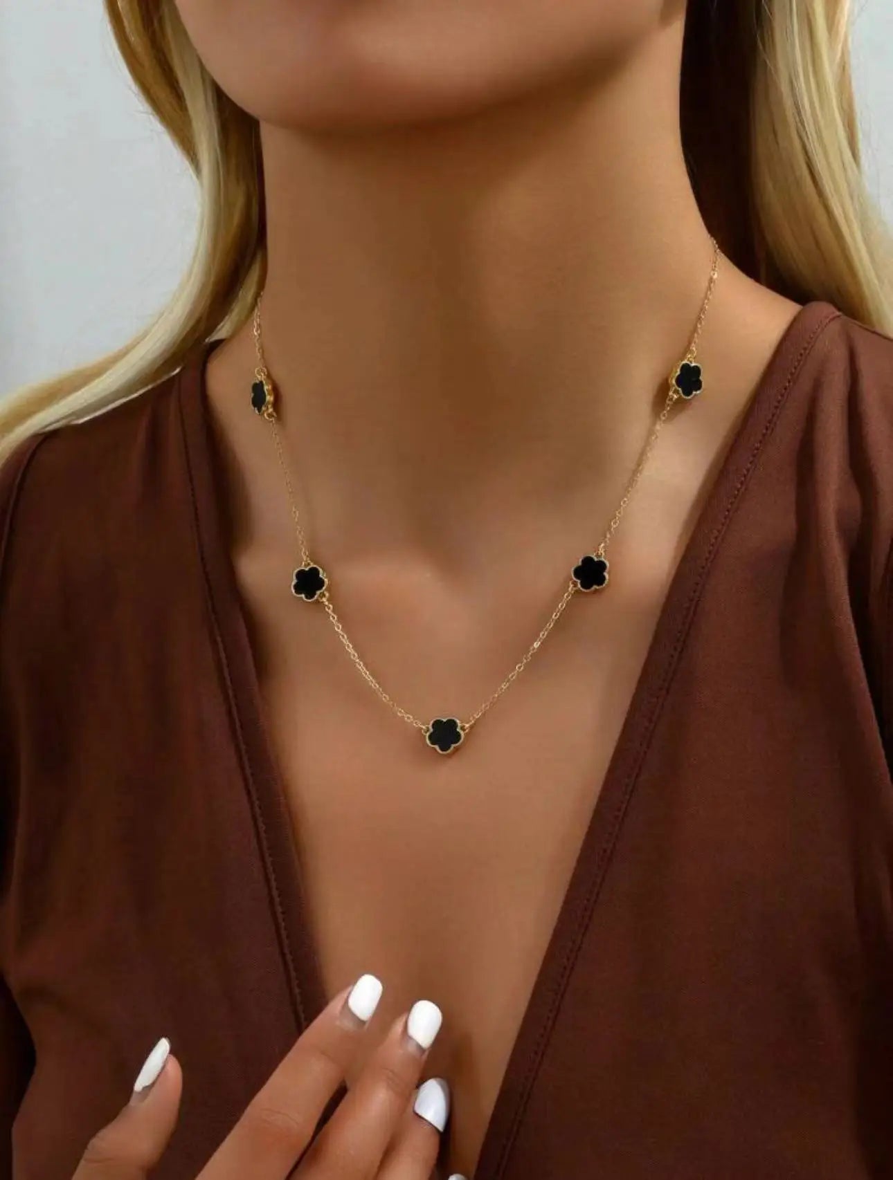 Five leaf clover necklace